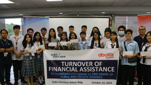 Subic EnerZone and Aboitiz Foundation Turn Over Financial Assistance to Olongapo City Students!